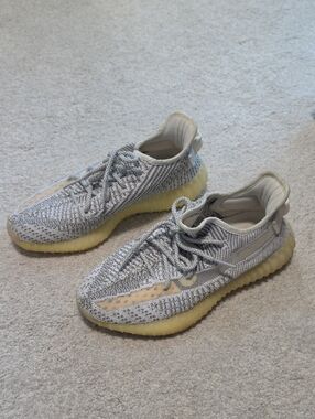 Adidas YEEZY Boost Size 7 (Fits 8.5 Womans)